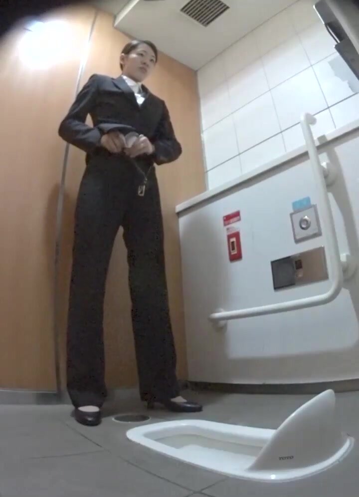 Japanese Office Ladies Toilet Voyeur - video 22
