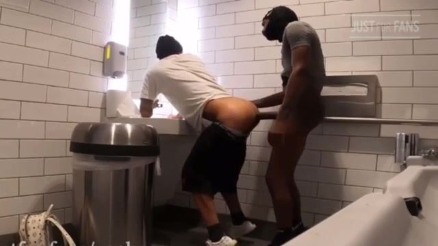 Hot black guy with a huge cock hooks up and fucks