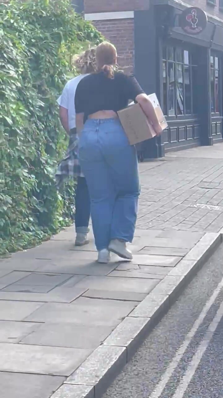 Amazing BBW ass in jeans