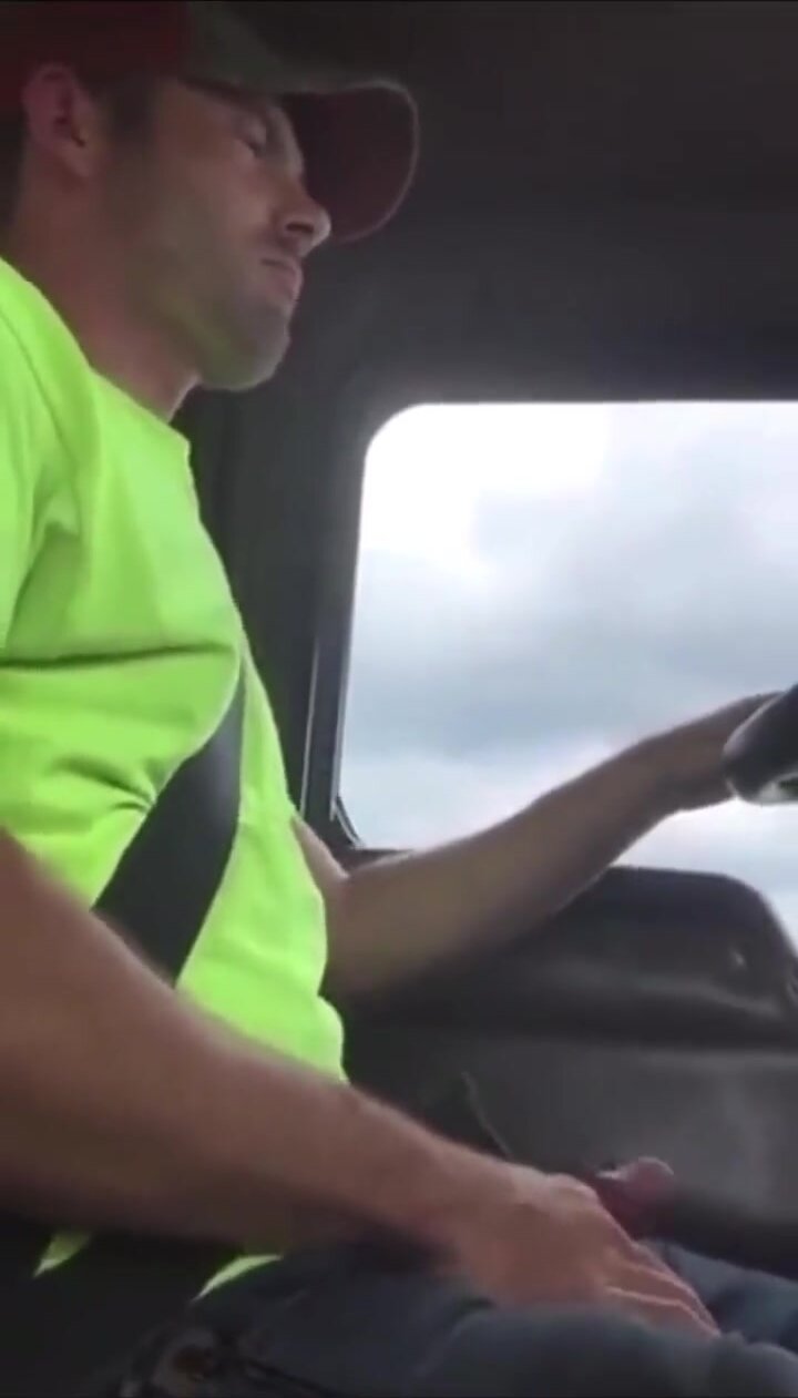 Sexy str8 married trucker jerks his dick while driving