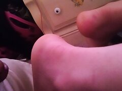 Jerking off to feet