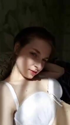 Russian girl bored & masturbate