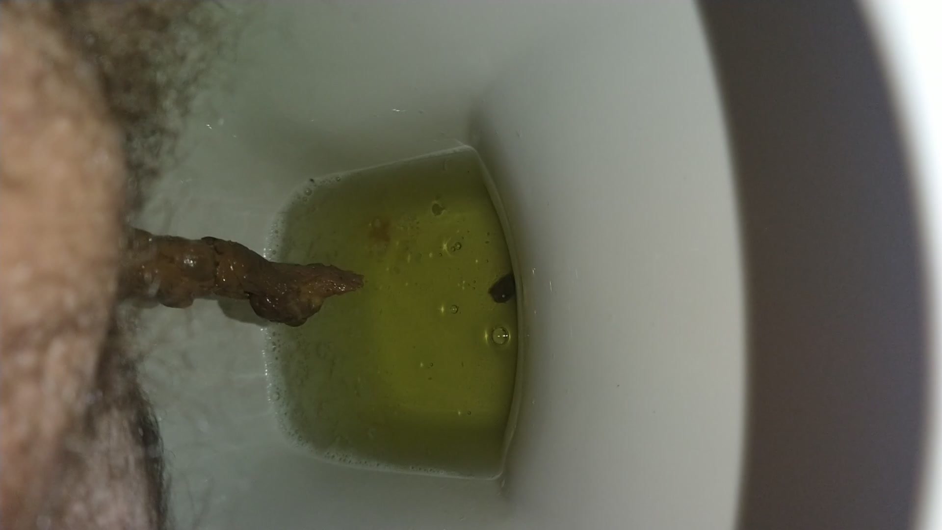 Pooping 8 - video 4