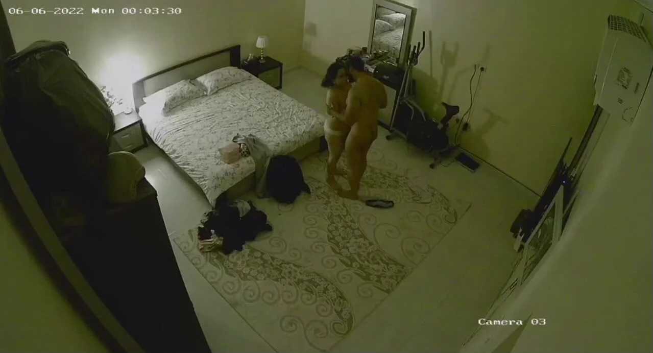 Spy - Str8 Arab Couple starting foreplay on ipcam