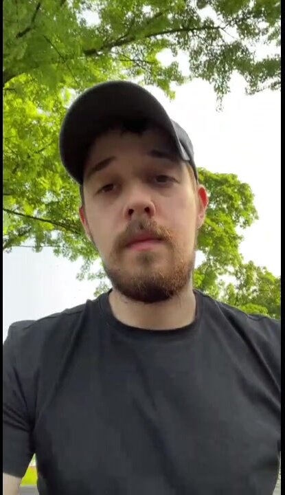 Nejc jerks and cums in public parc