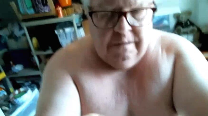 Daddy cums on cam - video 665
