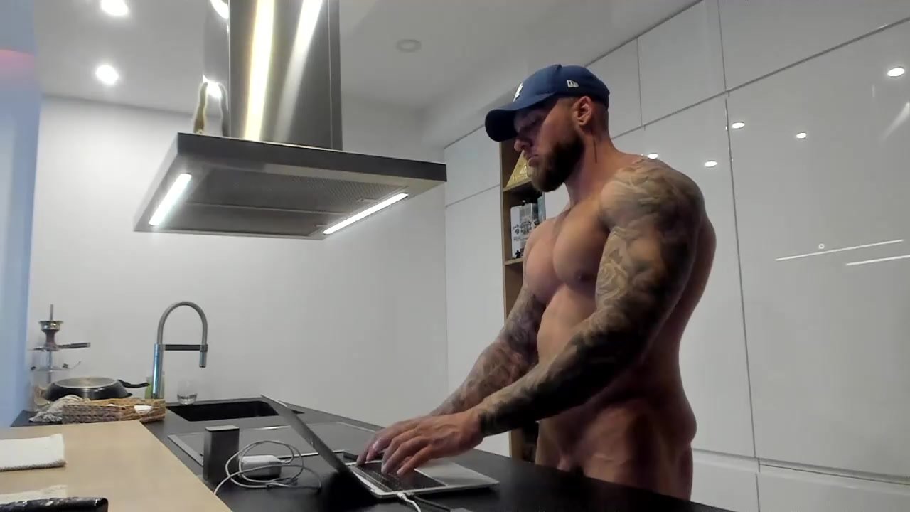 muscle nude hunk in the kitchen