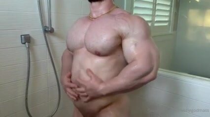 Elliott Dermond in Shower