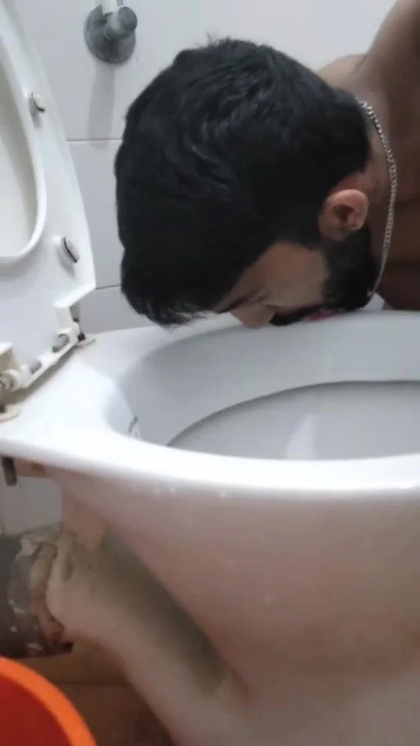 Toilet cleaning Indian slave John - ThisVid.com