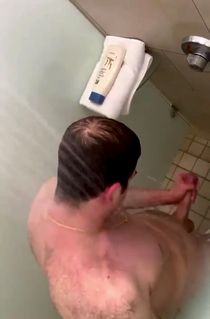 Mate shower spy