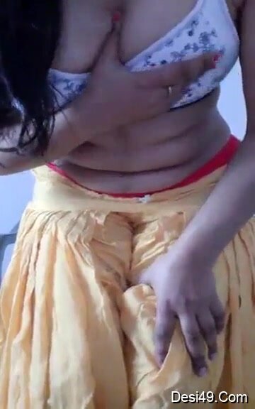 Hot Desi girl nude show