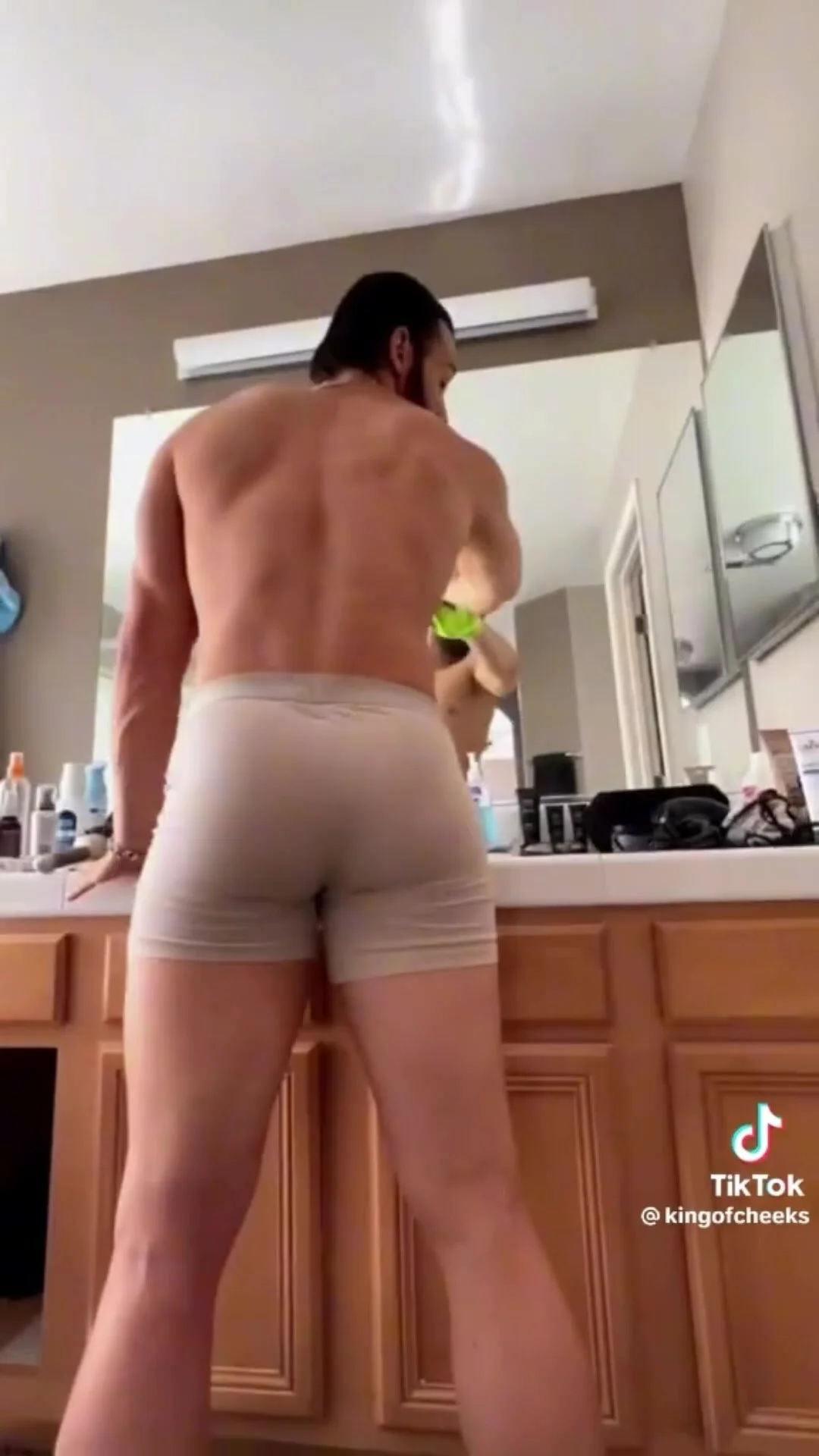Guys Showing Off Their Big Butts Comp: Pt. 1 - ThisVid.com