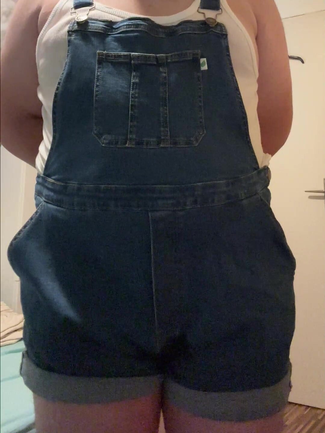 Peeing in my dungarees shorts