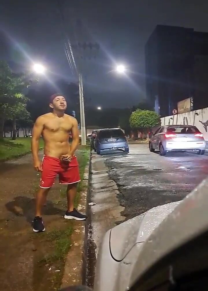 muscle nude bodybuilder pissing public