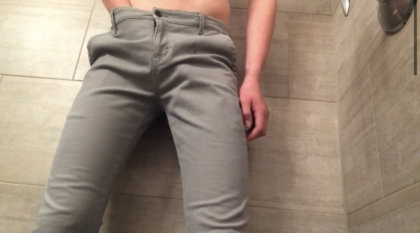 Teen pees his in the shower