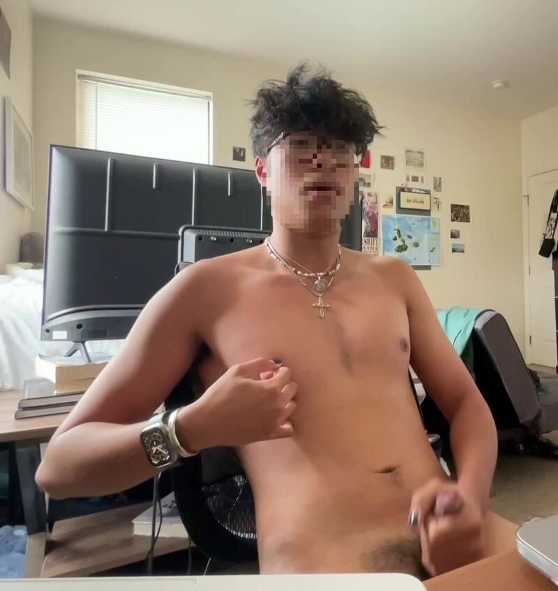 Caught a this Asian Twink Jerking on live cam