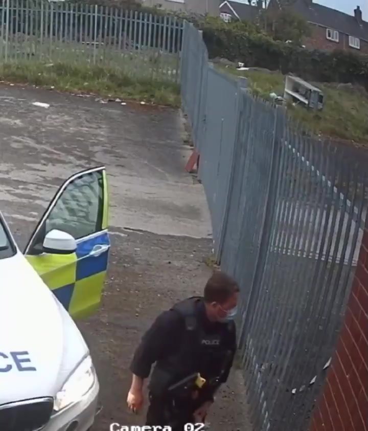 Police man piss
