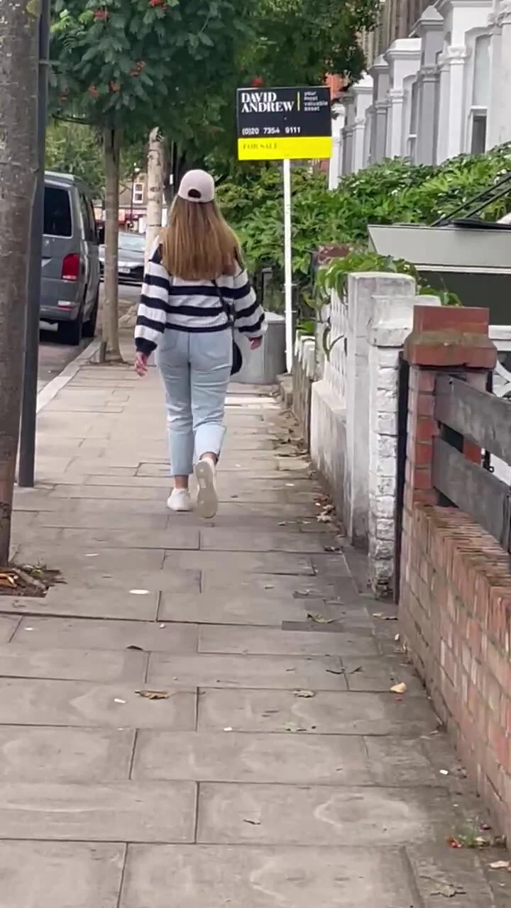 Teen pawg in tight jeans public walk - ThisVid.com