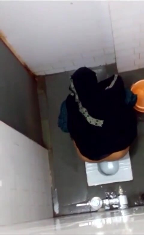 Ladies Toilet hiddencam