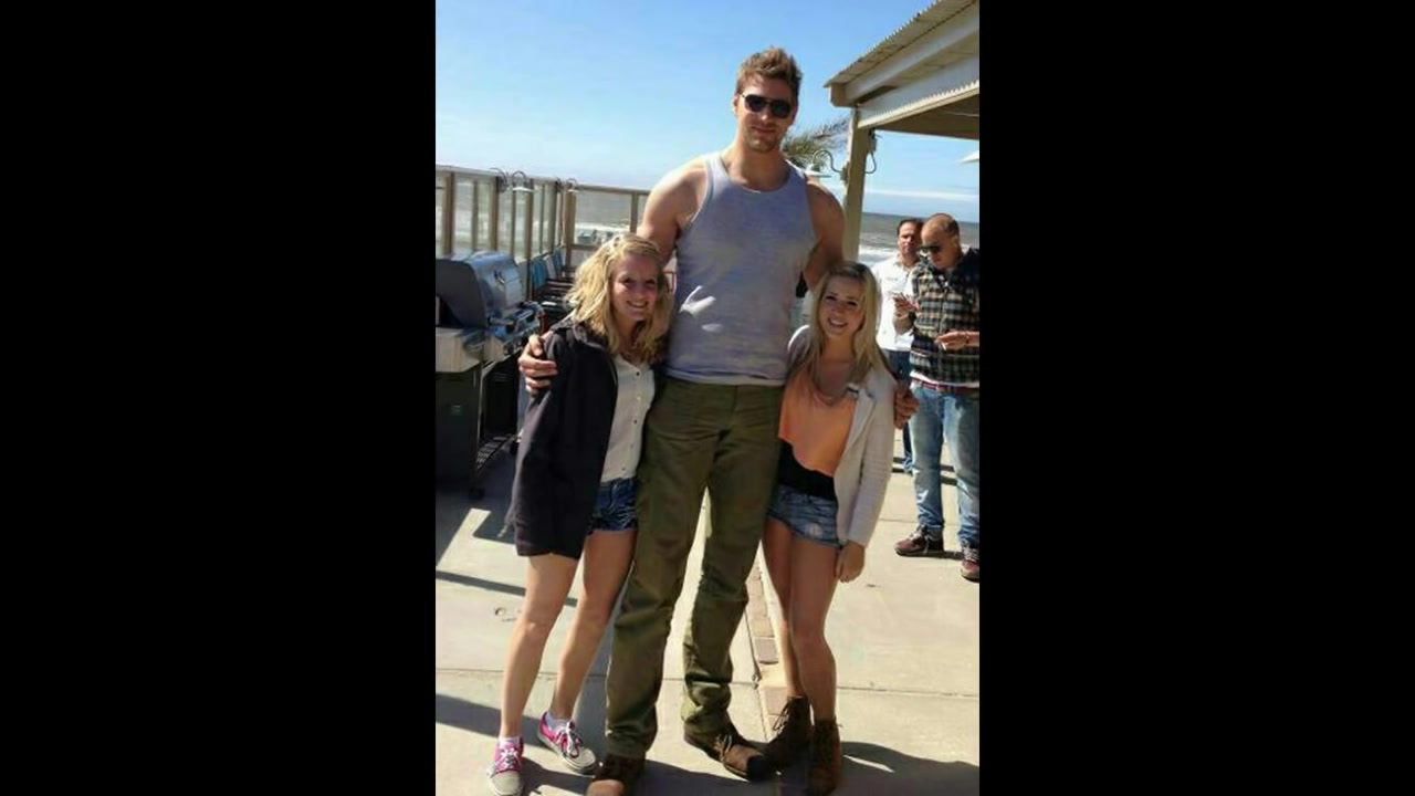 Tall bodybuilder
