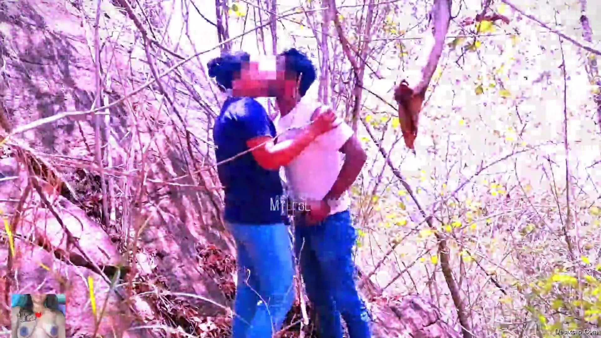 Outdoor sex - video 7 image