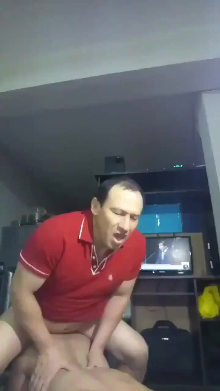 Daddy shoots his milk inside his bitch
