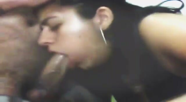Deepthroat vomit puke ... Blowjob Amateur latina - video 5