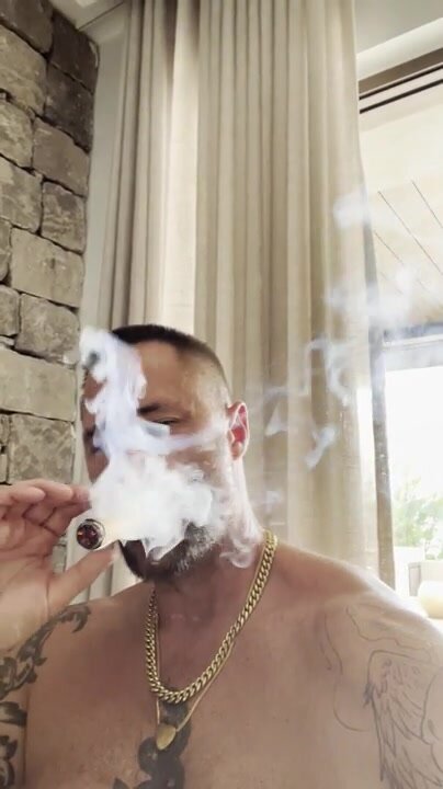 Cigar - video 729