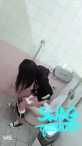 Chinese toilet masturbation hcm ThisVid com 