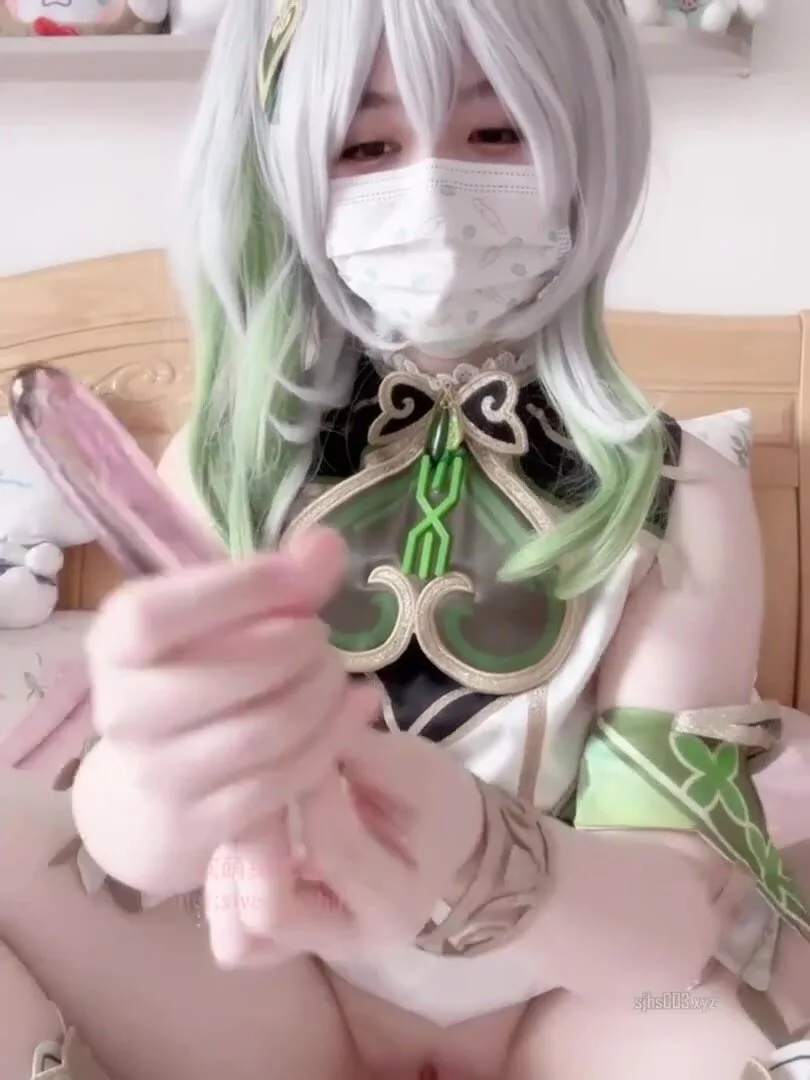 Asian cosplay girl dildoing both holes - ThisVid.com