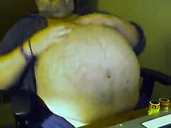 Inflating my huge belly until I shoot
