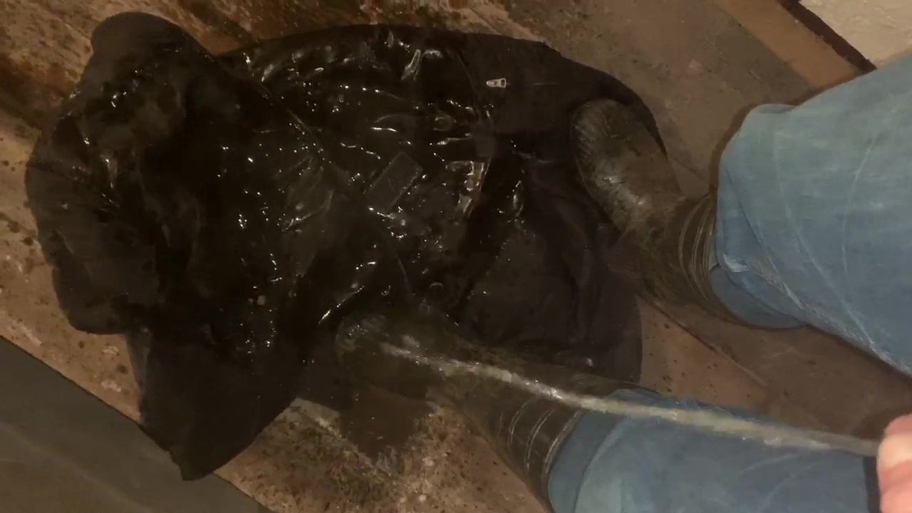 Piss on Alpha in Rubberboots