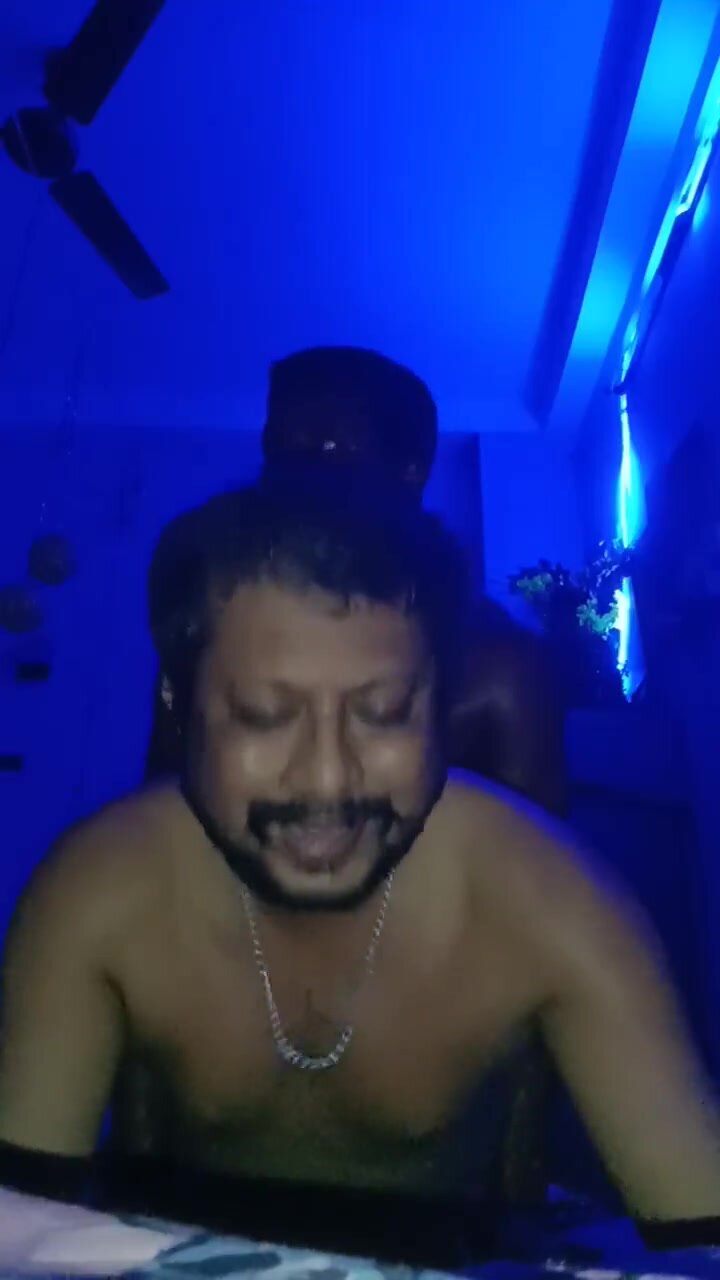 Desi Men