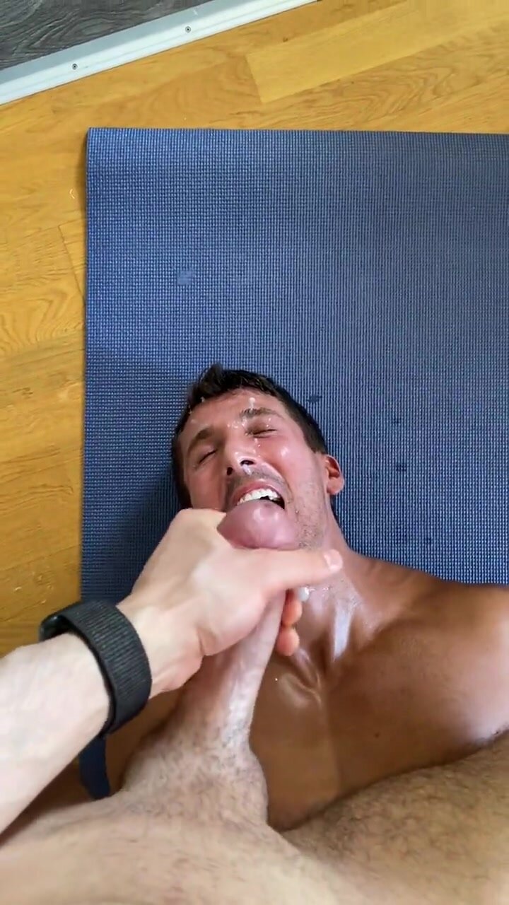 Cum whore on a yoga mat