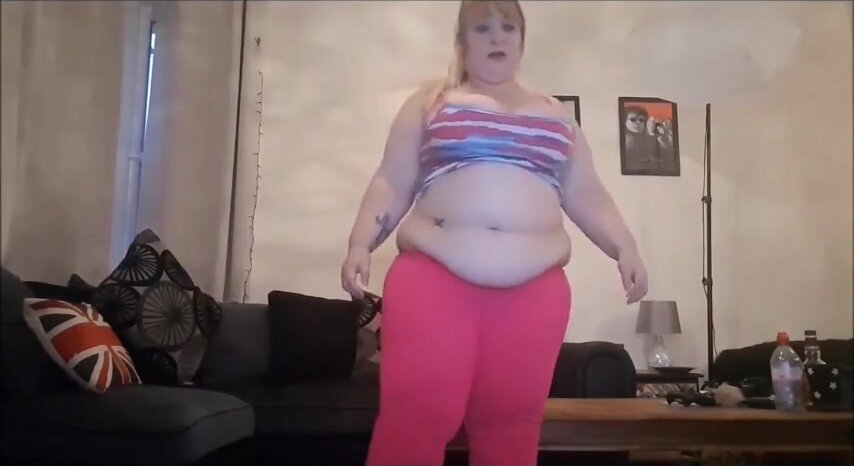 white bbw workout and eating