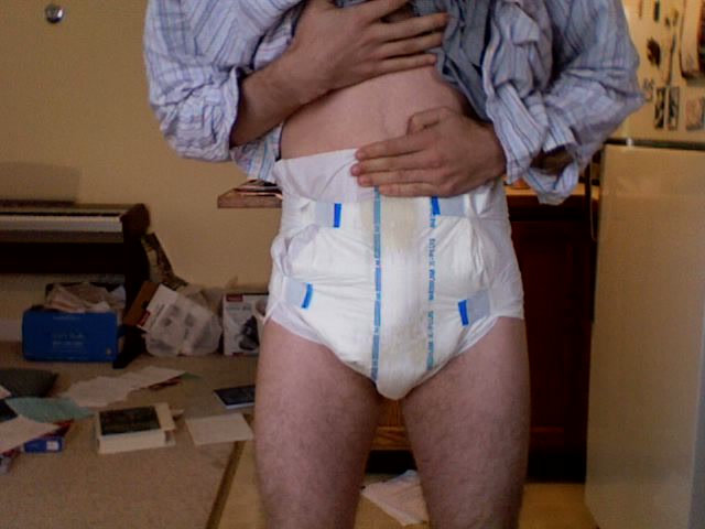 Long pee in my diaper