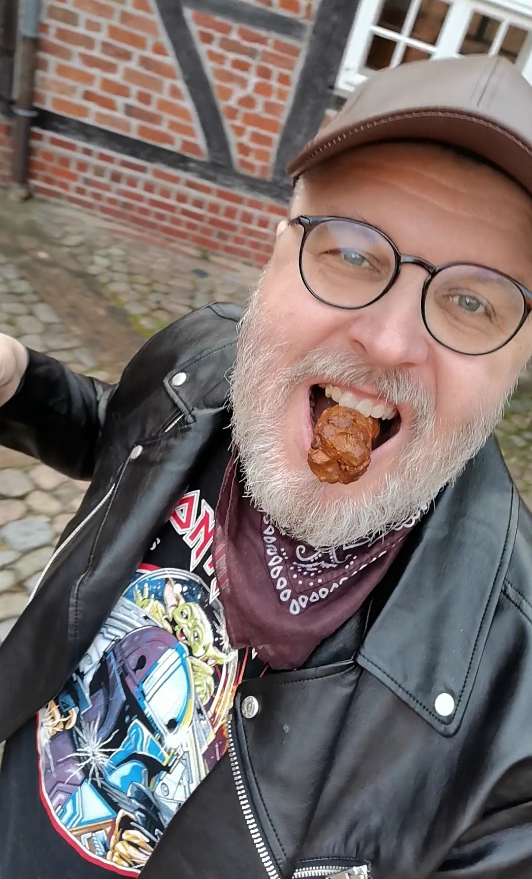 Public shit eating in full leather Pt. 1