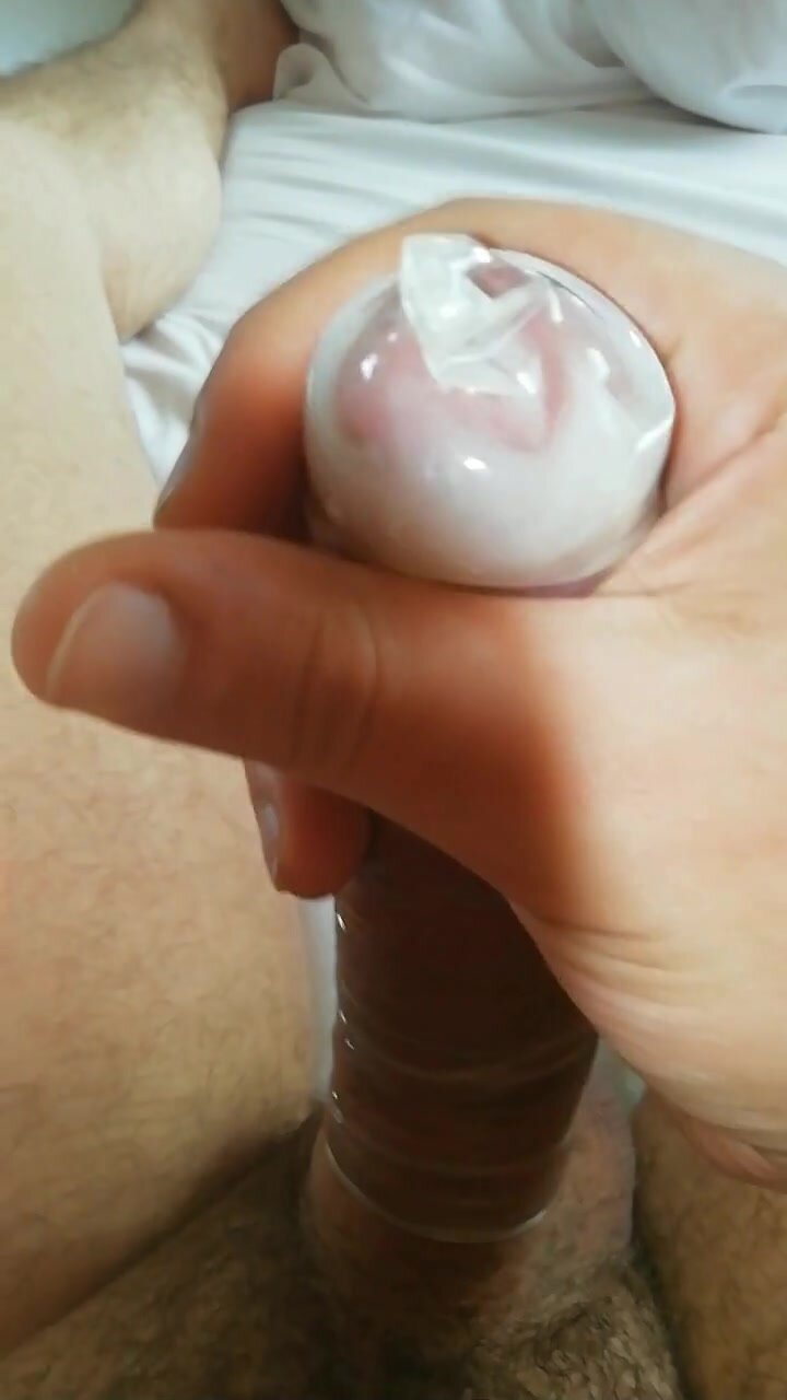 Collecting pre and (accidental) cum in condom for pig