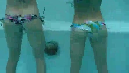 Underwater twerking