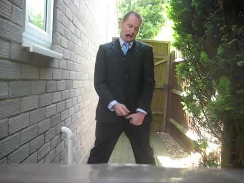 2/2 guy in suit piss and cum in backyard while smoking