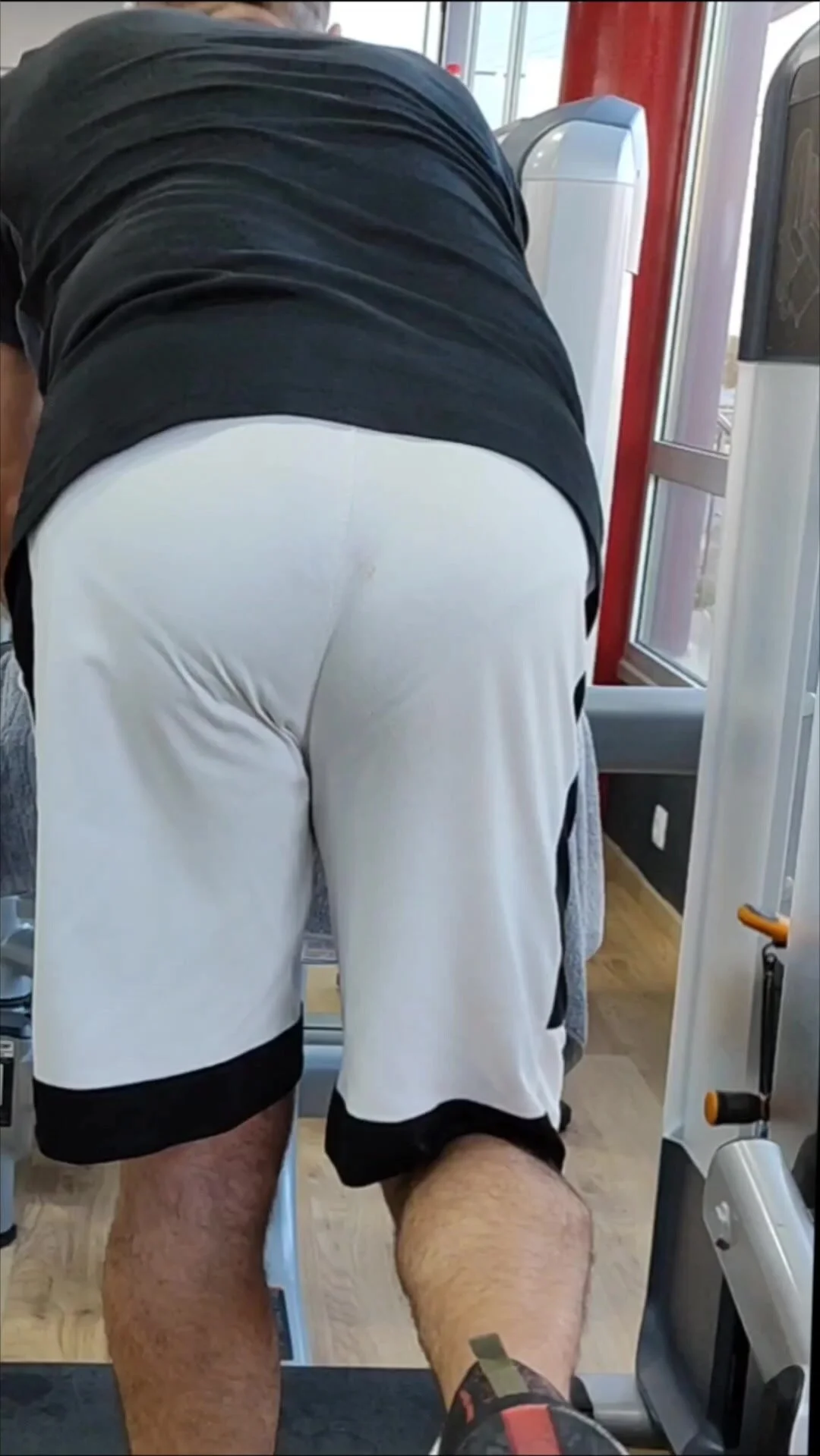 Spying on gym daddy (briefs fetish) - ThisVid.com Türkçe