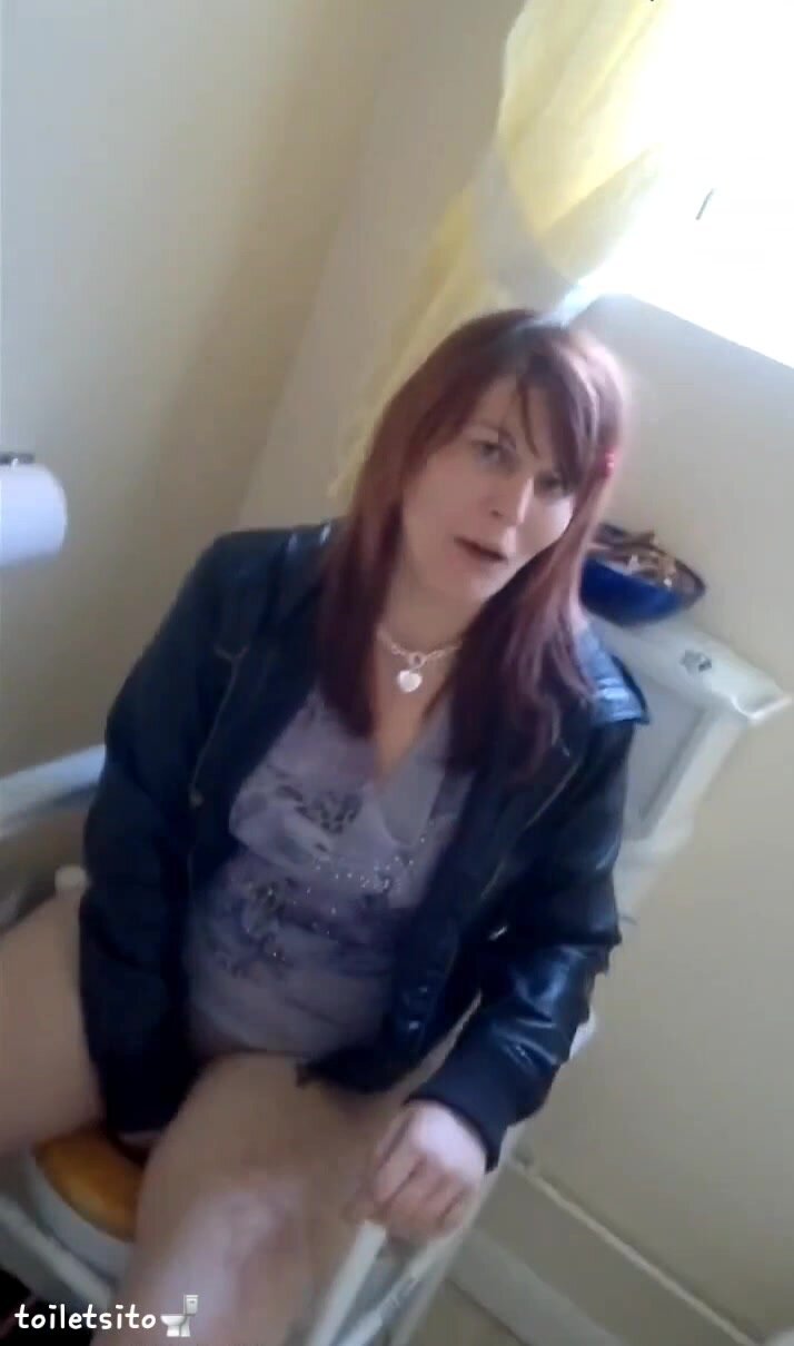 Girl Pooping on the toilet- Youtube- amateur teens