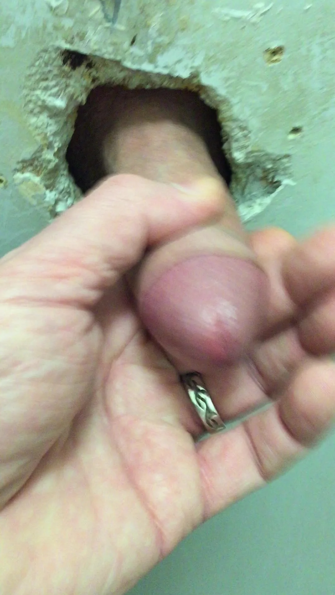 Married guys cum at gloryhole - ThisVid.com