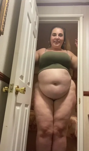 Massive thick big fat belly in bbw - ThisVid.com