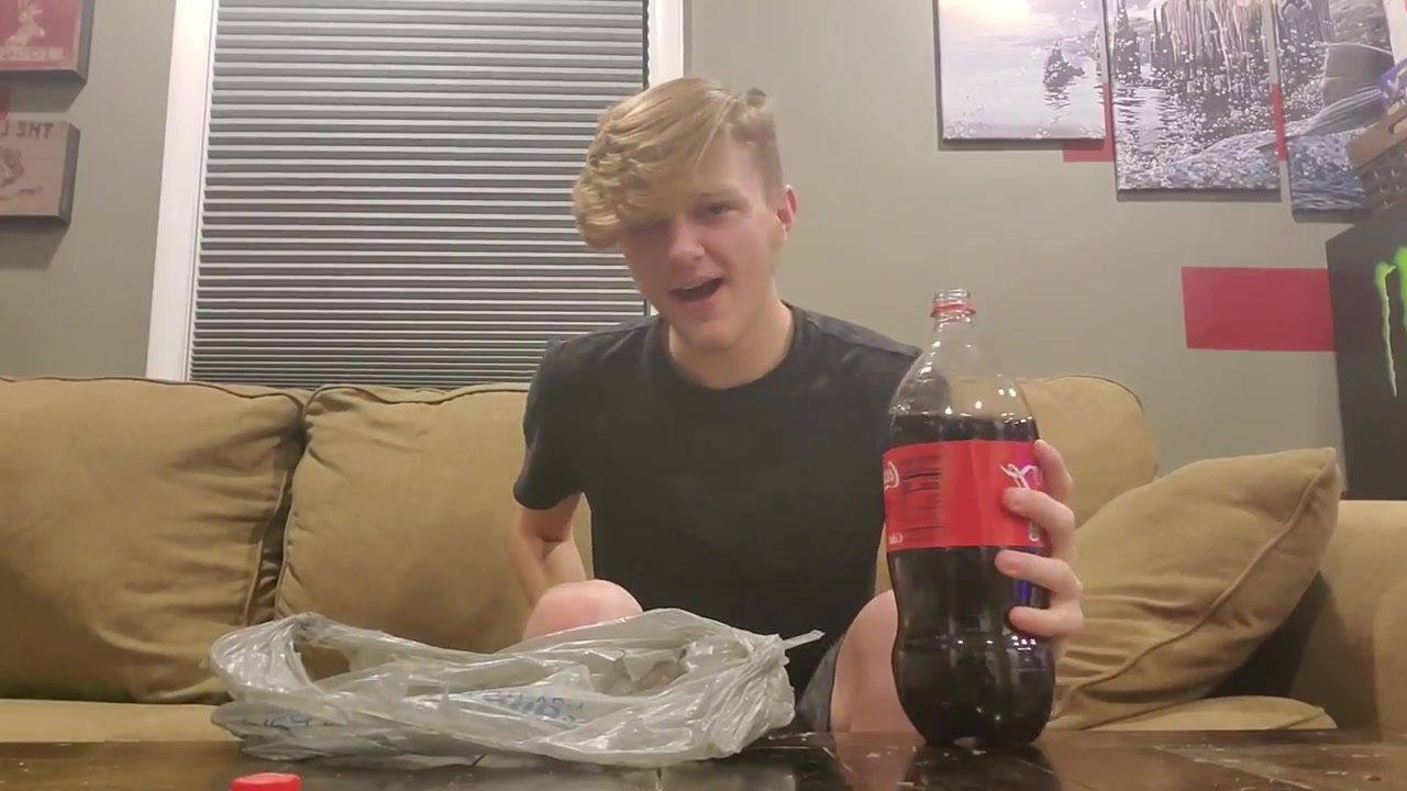 vomiting when drinking 2 liters in coke