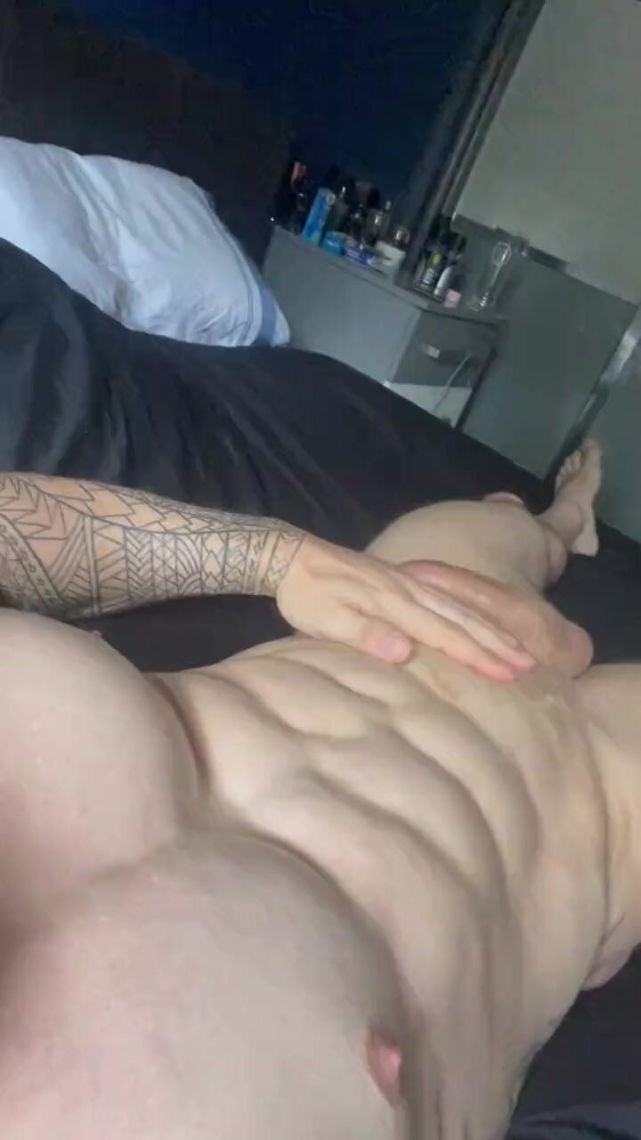 Gorgeous Muscle and Cock