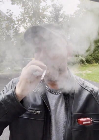 Insanely hot smoker - video 2