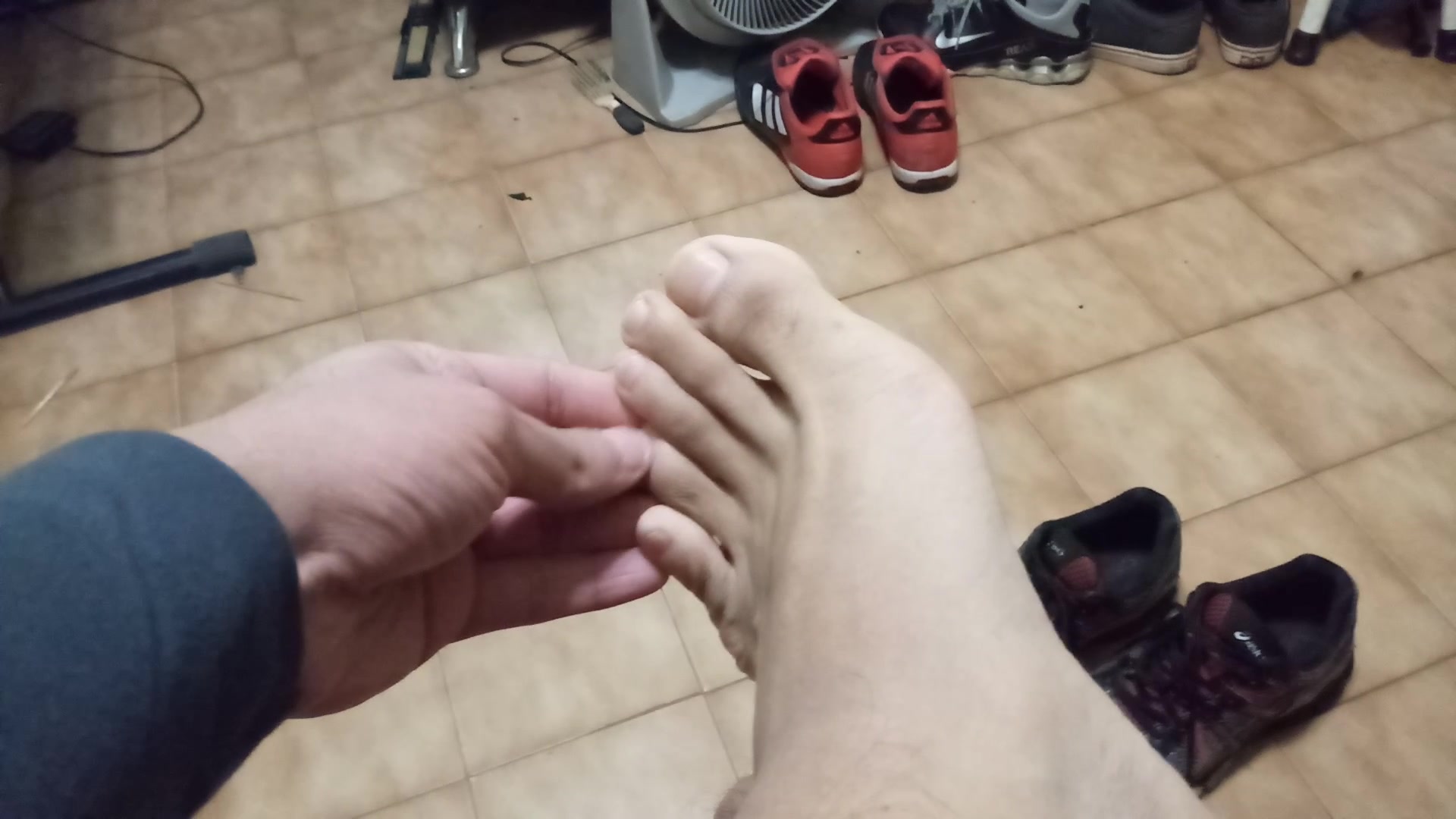 Rubbing my foot