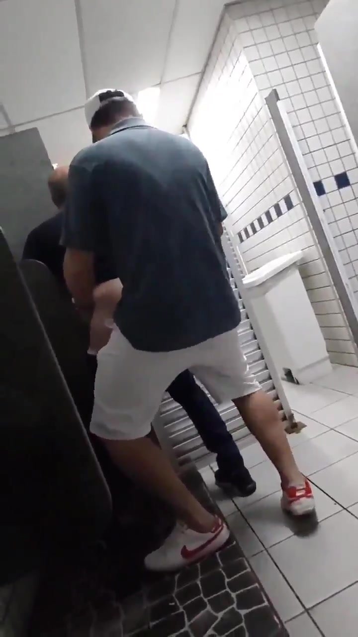 Bathroom fuck in Brazil