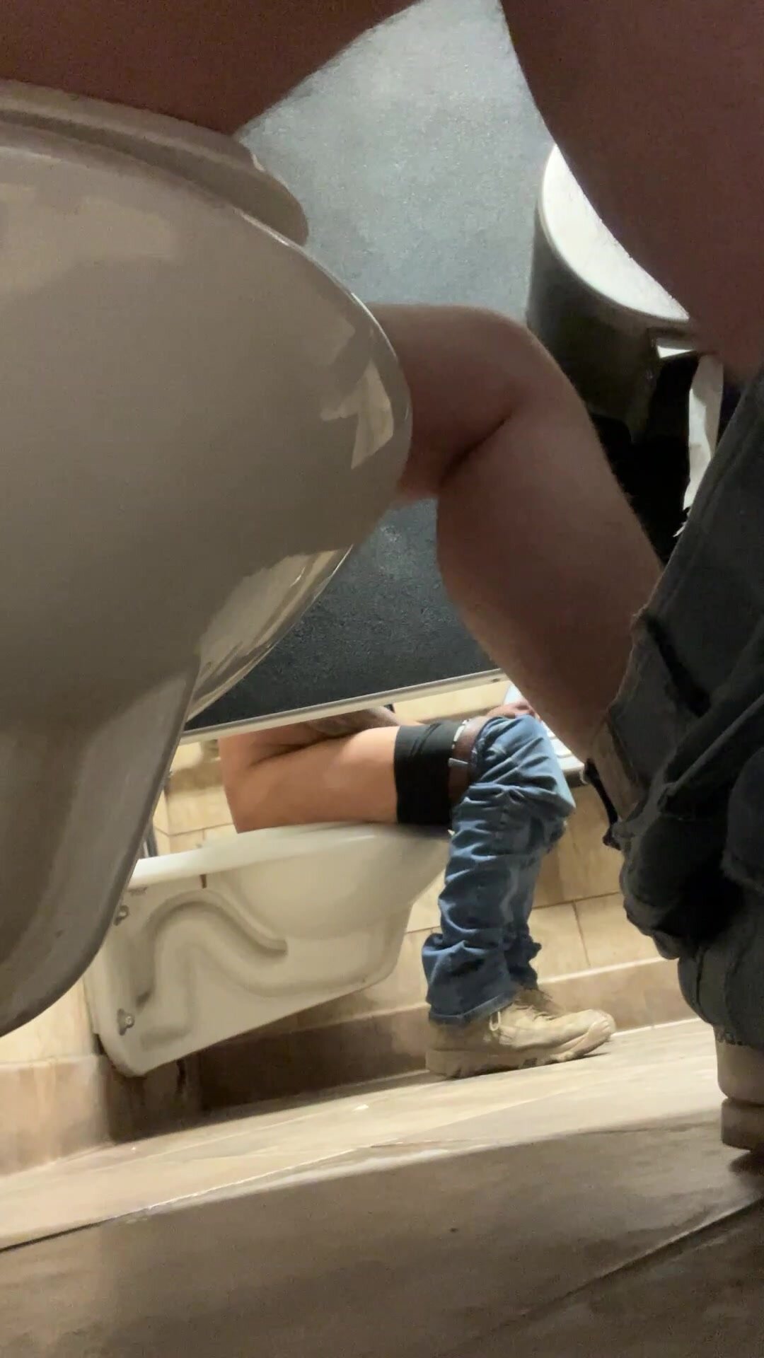 Hot Daddy on the Shitter @ Home Depot